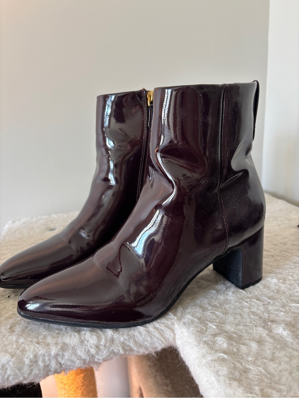 AEROSOLES Women's Glossy Bordeaux Patent Ankle Boots - Picture 2 of 6